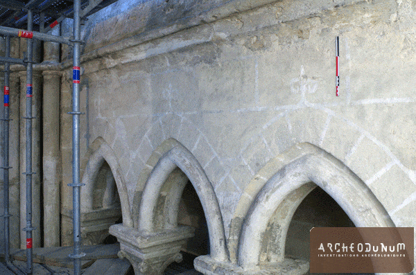 Chartres - Enduit du XIIIe siècle